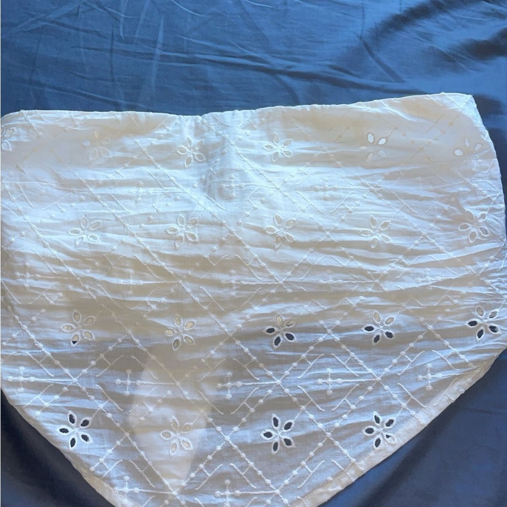 Hollister Women’s easy eyelet bandana top